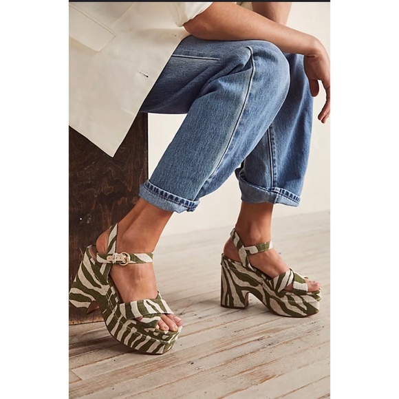 Sam Edelman Shoes - Sam Edelman Trianna Green Square Open Toe Block Heel w/ Ankle Strap NWOT, 6.5